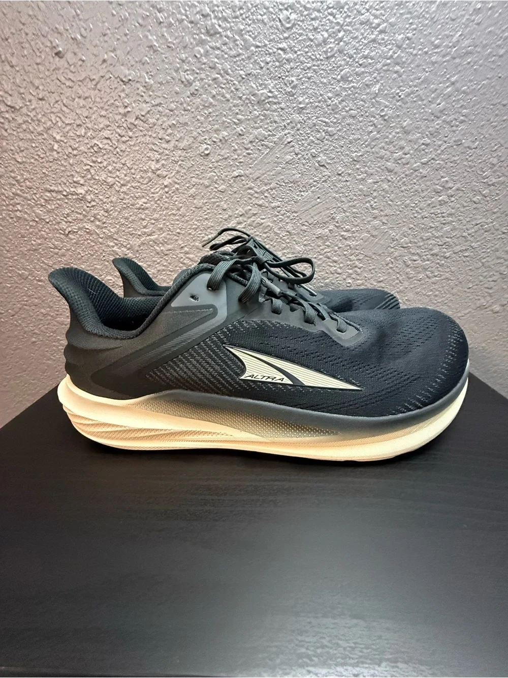 Altra Men's Athletic Shoes - Black with Cream Midsole